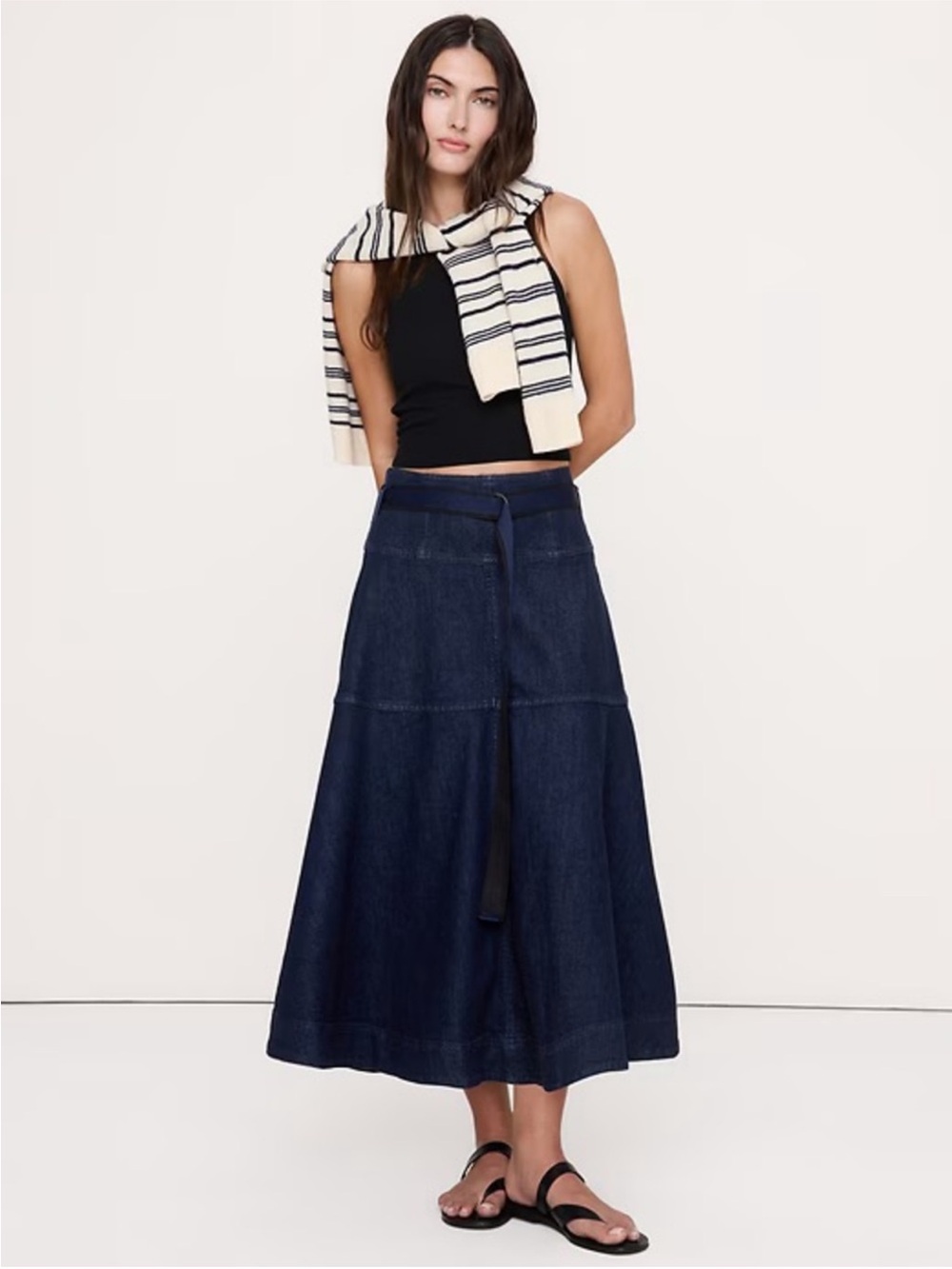 NWT! BANANA REPUBLIC DENIM MAXI SKIRT - SIZE 8 🪴